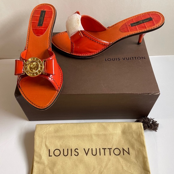 LOUIS VUITTON SLIDES - Picture 1 of 8